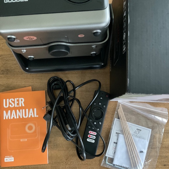 Goodee Video Projector - Picture 4 of 5